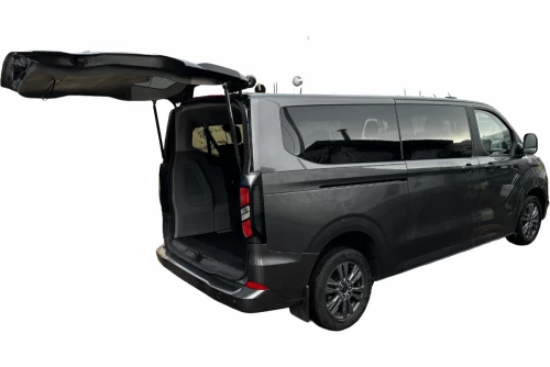 9 Seater People Carrier